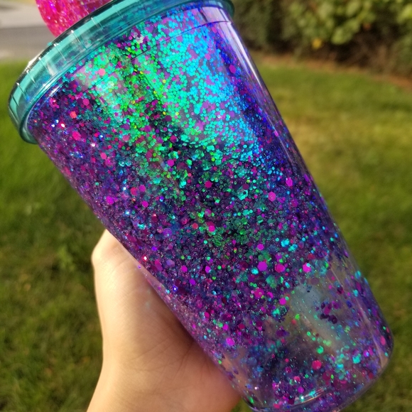 🆕️Custom, Mermaid Falling Glitter Tumbler - Picture 5 of 7